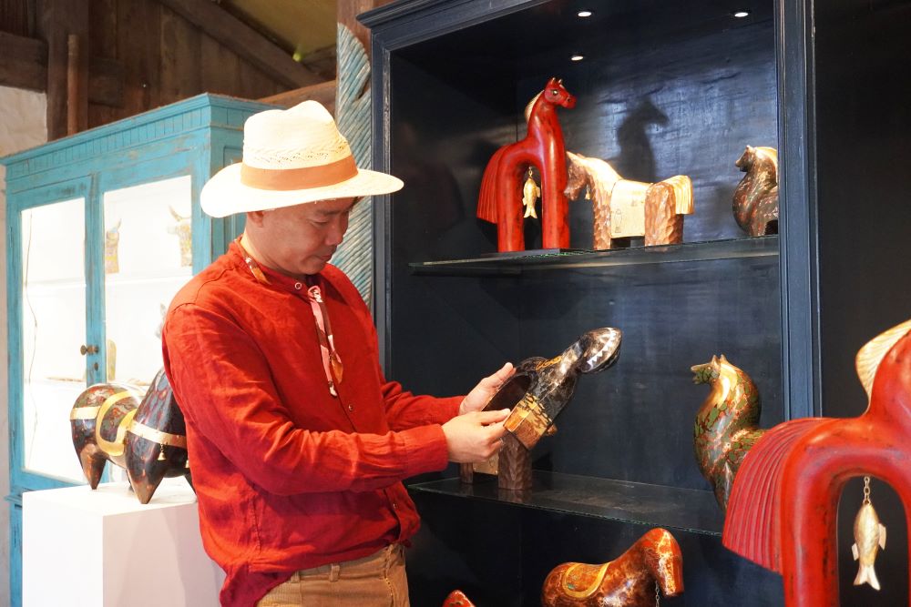 Wooden horses wearing bronze bells, imbued with the soul of Hoi An town in Da Nang