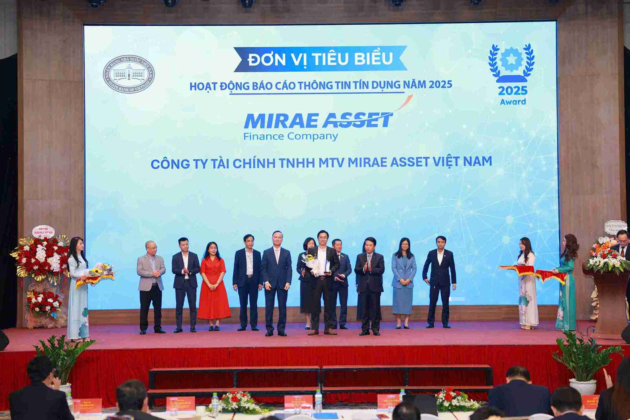 Tài chính Mirae Asset được vinh danh là đơn vị tiêu biểu trong hoạt động báo cáo TTTD. Ảnh:  Mirae Asset