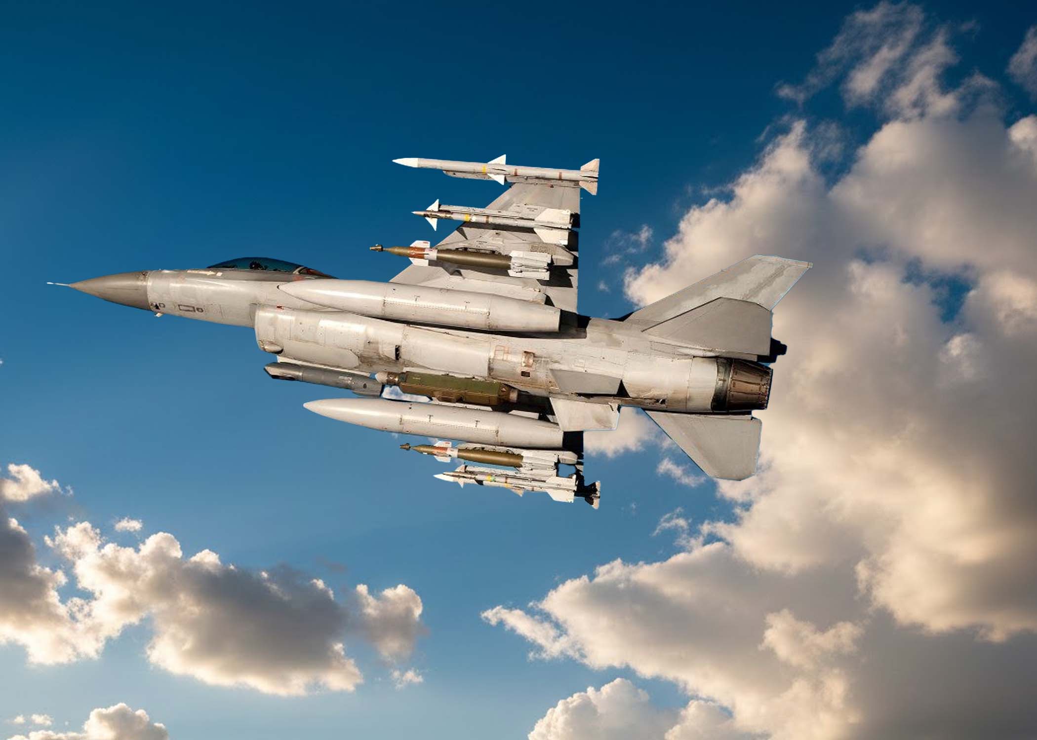 Sniper NTP technology helps F-16 transmit target data to many units, increasing situational awareness and attack effectiveness. Graphics: Cat Tien