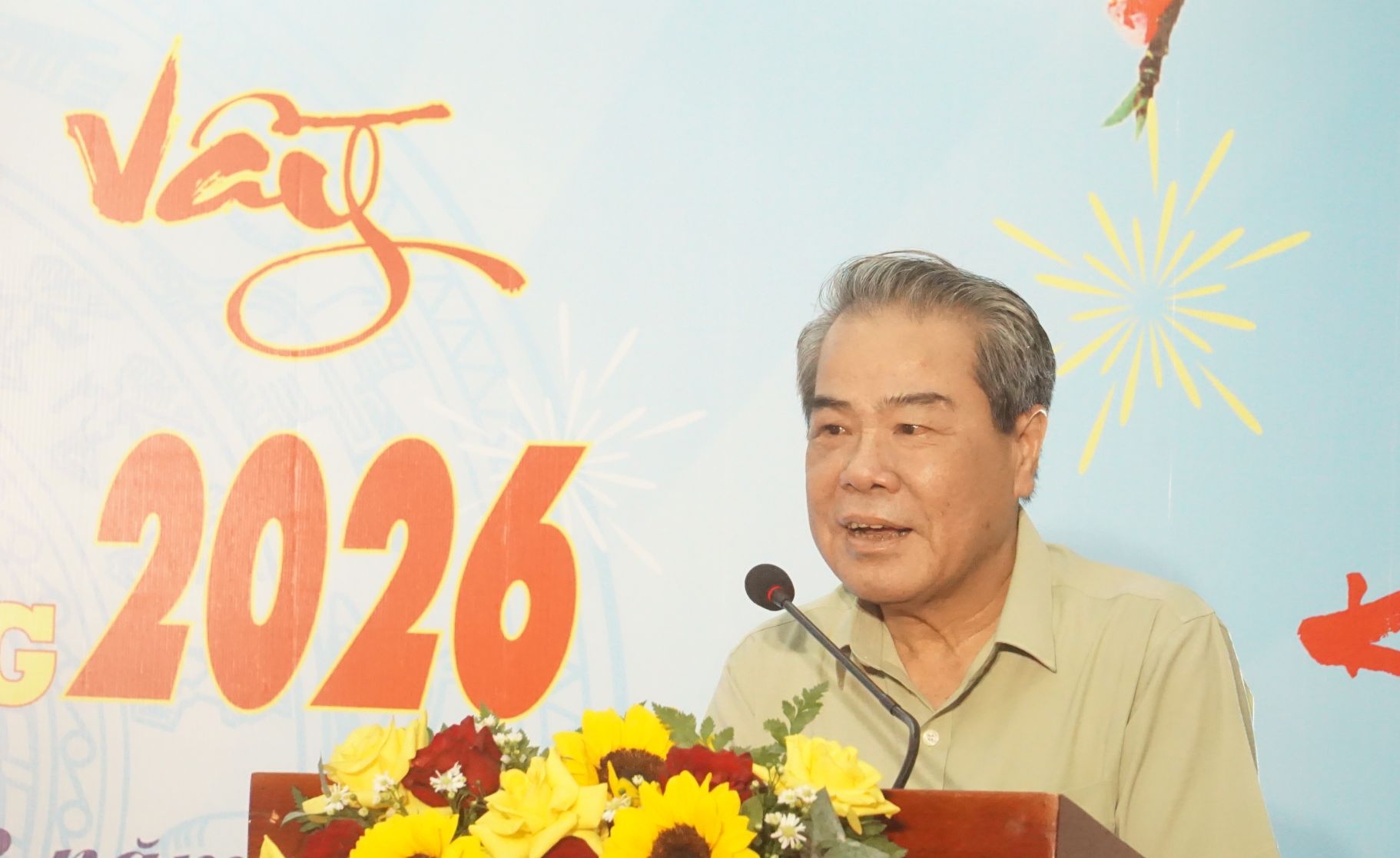 Đồng chí Dương Thanh Bình, Nguyên uỷ viên BCH Trung ương Đảng; Ủy viên Ủy ban Thường vụ Quốc hội, Chủ nhiệm Ủy ban Dân nguyện và giám sát của Quốc hội  phát biểu tại chương trình. Ảnh: Nhật Hồ.