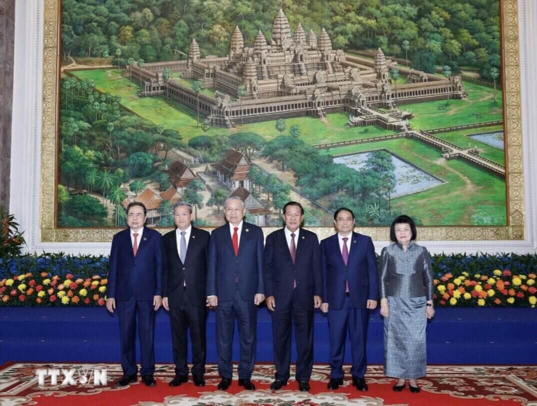 General Secretary To Lam, Chairman of the Cambodian People's Party Hun Sen and key leaders of Vietnam - Cambodia. Photo: VNA