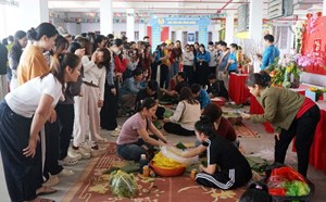 Rollsport Shoe Company Trade Union organizes Chung cake wrapping contest for workers