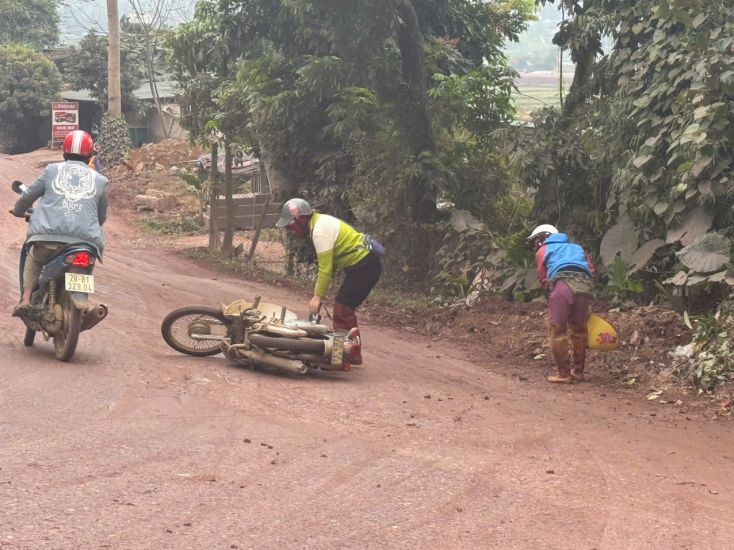 People suffer because of the 120 billion VND resettlement project in Phu Tho. Photo: Minh Chuyen