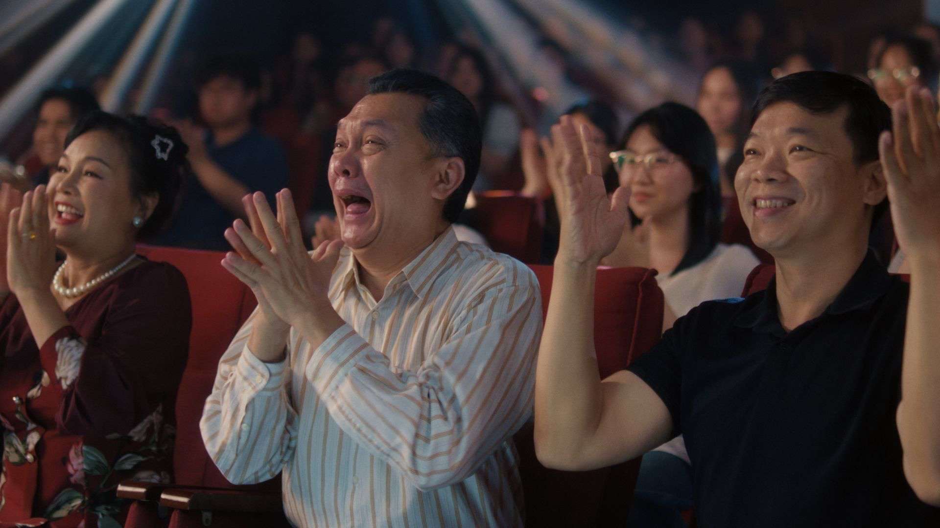 Meritorious Artist Huu Chau. Photo: Film crew.