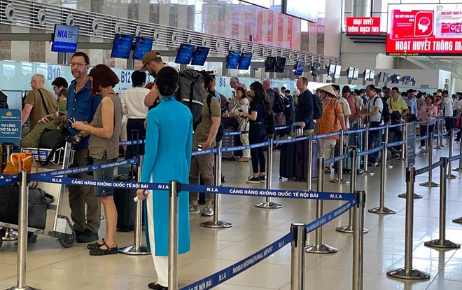 At the peak of Tet 2026, Noi Bai airport welcomes about 720,000 passengers. Photo: Hoang Nam