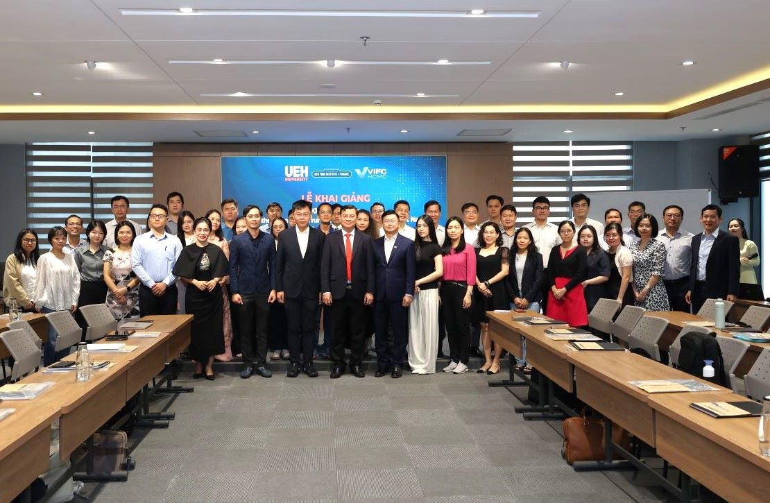 Opening of the training course on operating knowledge of the Vietnam International Finance Center in Ho Chi Minh City. Photo: Ha Trang