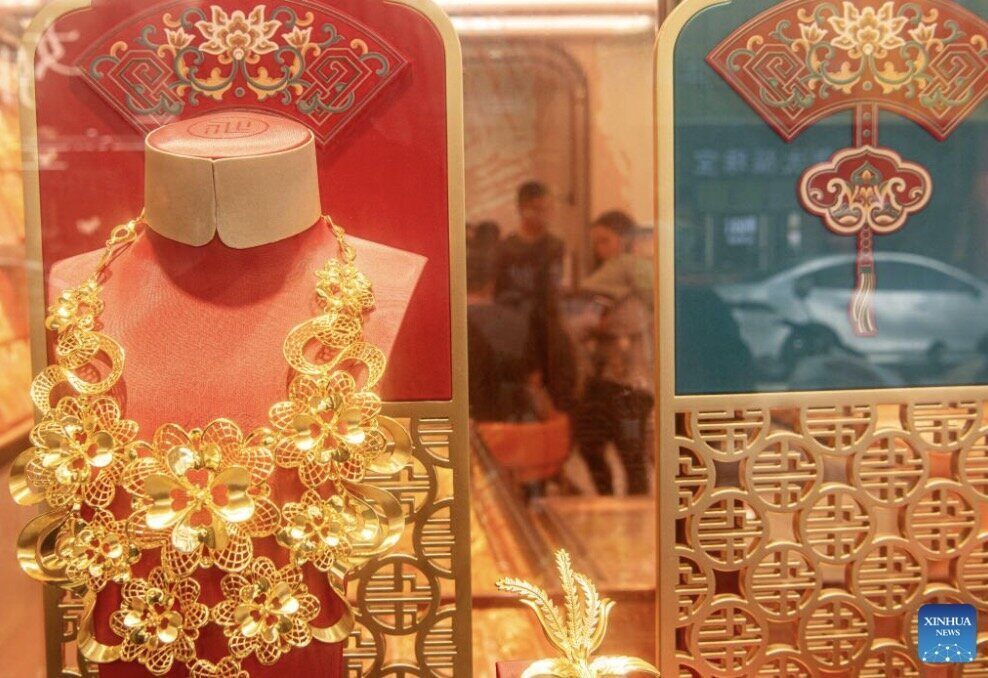 The speculative wave has pushed gold prices to consecutive peaks in January 2026. Photo: Xinhua