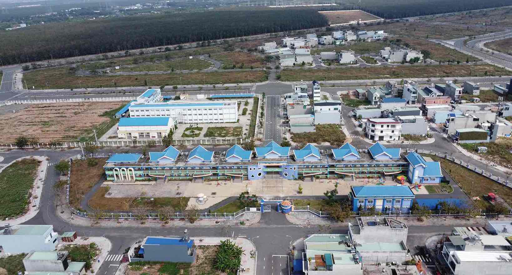 Trường mầm non Lộc An ở khu tái định cư sân bay Long Thành được đầu tư khang trang, hiện đại. Ảnh: HAC