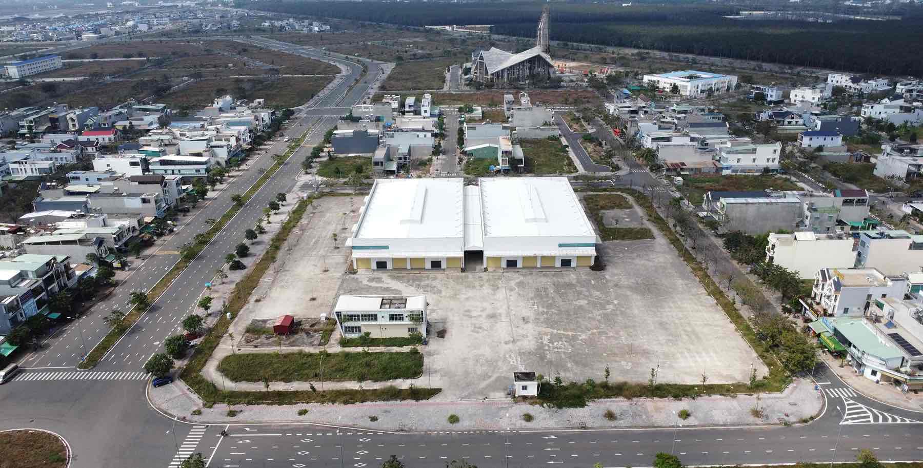 Công trình chợ tại khu tái định cư sân bay Long Thành. Ảnh: HAC