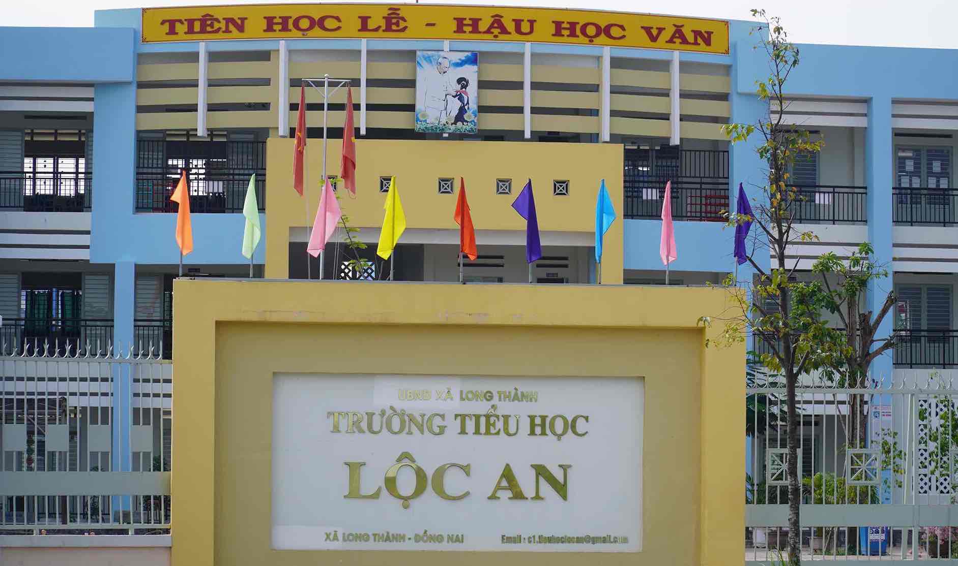Trường tiểu học Lộc An ở khu tái định cư. Ảnh: HAC
