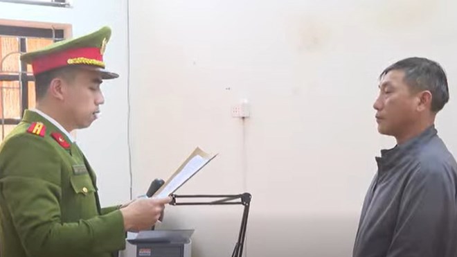 Khởi tố đối tượng bán gạo giả thương hiệu