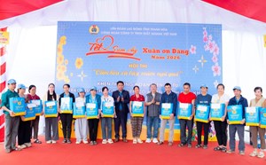 Adiana Shoe Company Trade Union presents hundreds of gifts to union members and workers