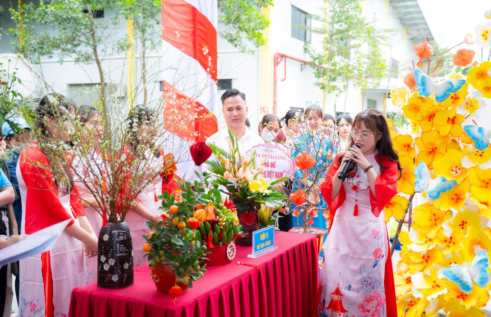 Đoàn viên, người lao động hứng khỏi tham gia hội thi 