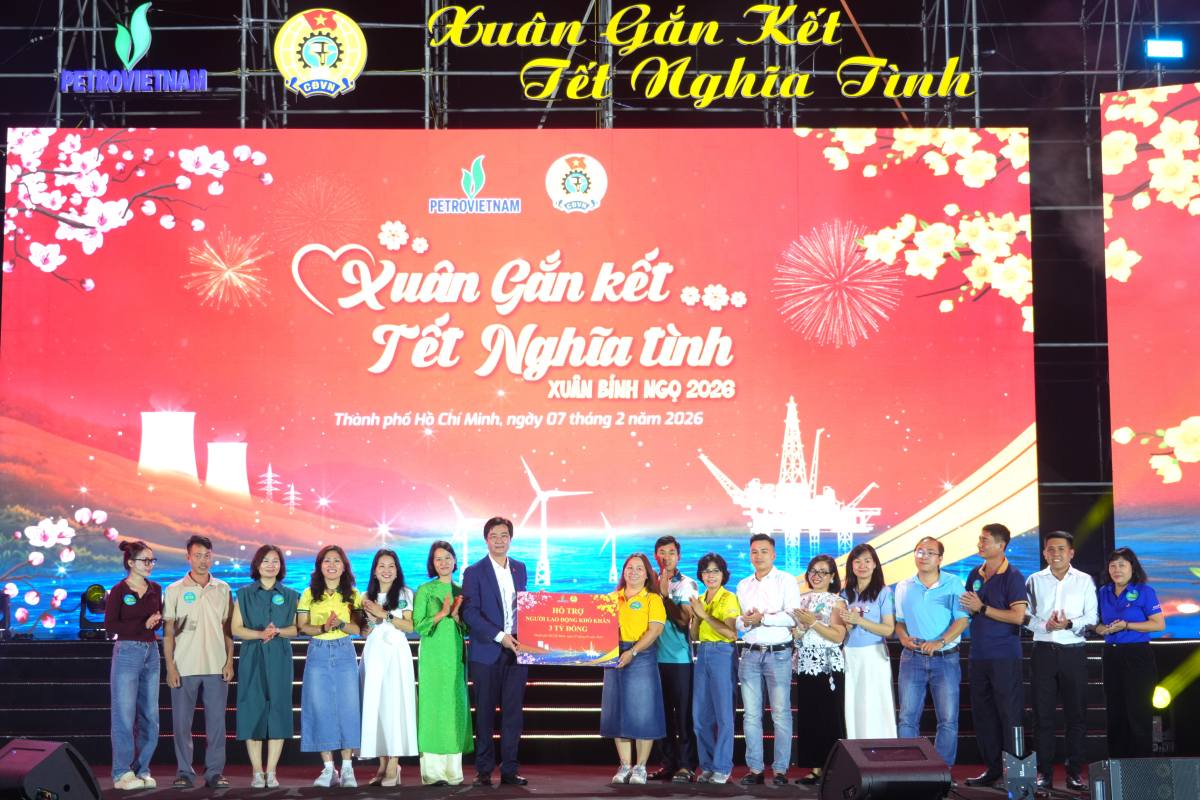 Công đoàn PetroVietnam trao 3 tỉ đồng 