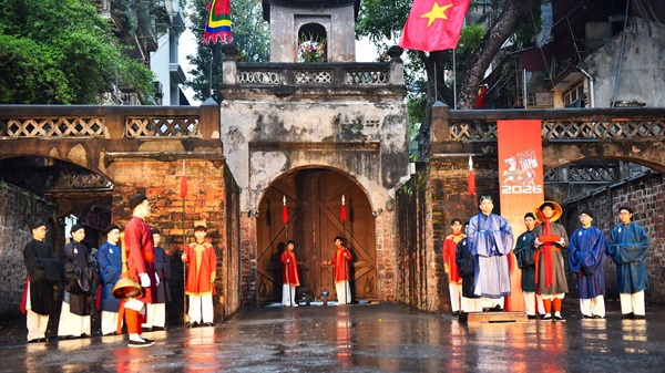 Hanoi opens O Quan Chuong in the Vietnamese Tet - Street Tet program. Photo: Phan Anh