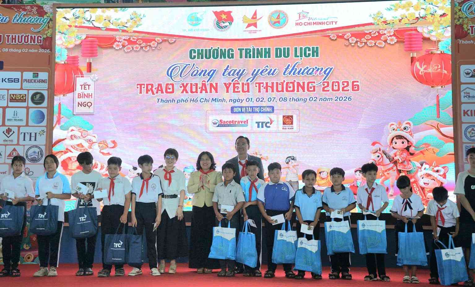 Many children in difficult circumstances are cared for during Tet. Photo: BTC provided