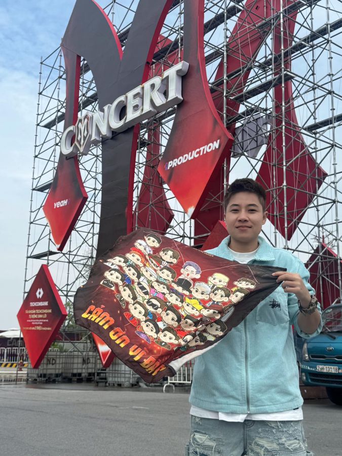 Đạo diễn Đinh Hà Uyên Thư.