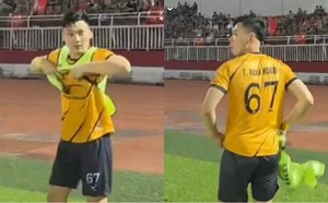 Thanh Hoa goalkeeper not starting, ready to play striker