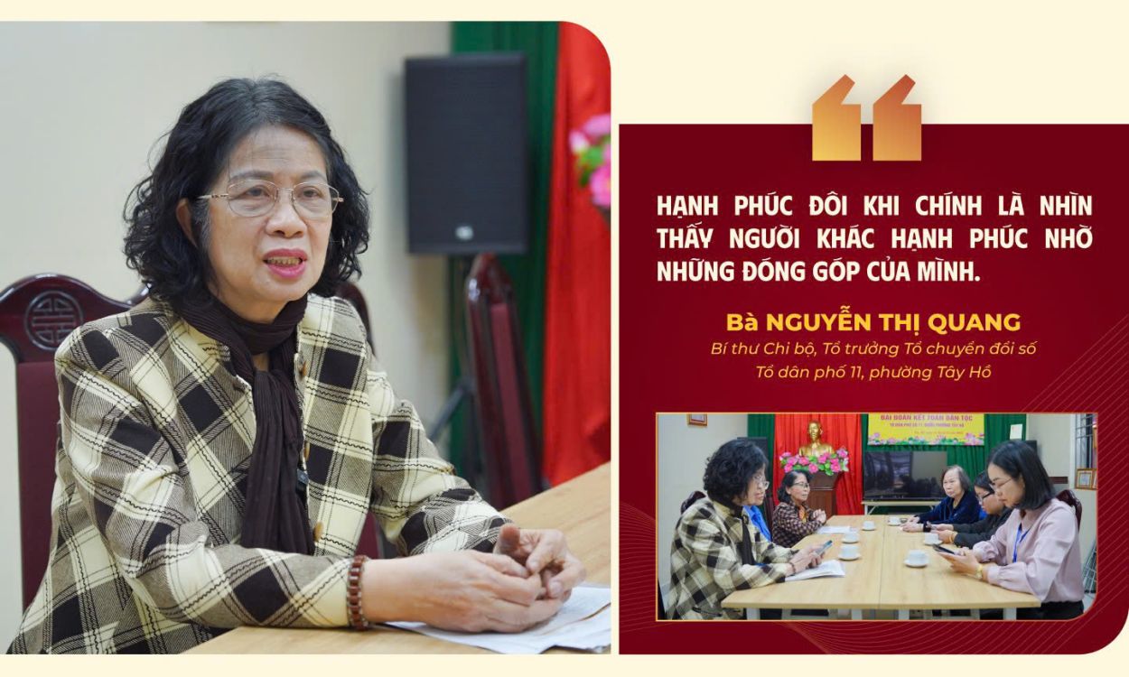 The image of Ms. Nguyen Thi Quang ("Digital transformation leader" Secretary of the Party Cell, Head of the Digital Transformation Team of Residential Group 11, Tay Ho Ward) always present in the alleys of Residential Group 11 is no longer unfamiliar to local people. Photo: Tuan Anh