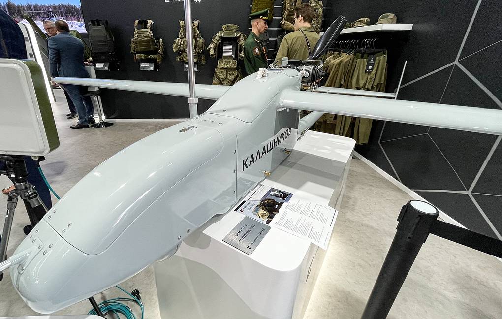 A series of Russian weapons that have been proven effective in real combat in Ukraine are displayed at the exhibition. Photo: TASS