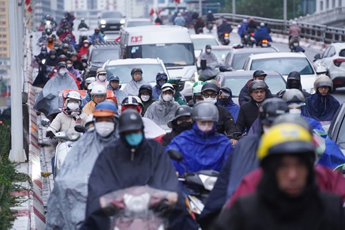 Hà Nội giao thông căng thẳng trong những ngày giáp Tết. Ảnh: Linh Phùng