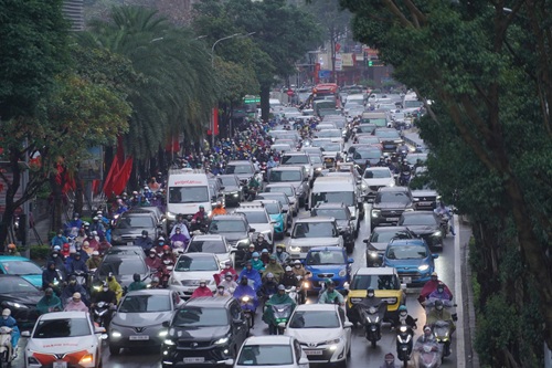 Hanoi in the days leading up to Tet, many roads are seriously congested. Photo: Linh Phung