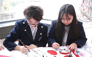 Hanoi students experience culture and international exchanges associated with STEM activities
