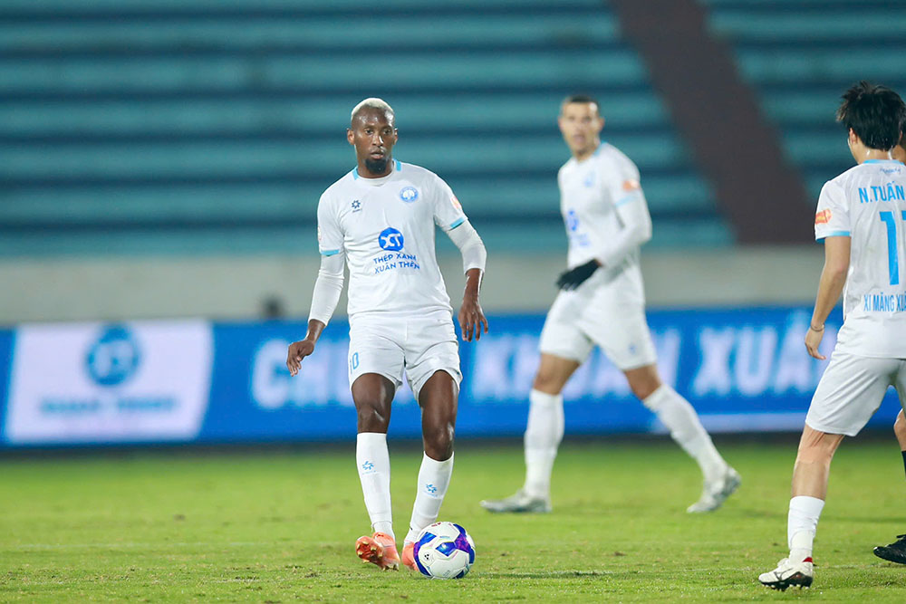 Nam Dinh drops to 10th position in the V.League 2025-2026 standings. Photo: Nam Dinh Club