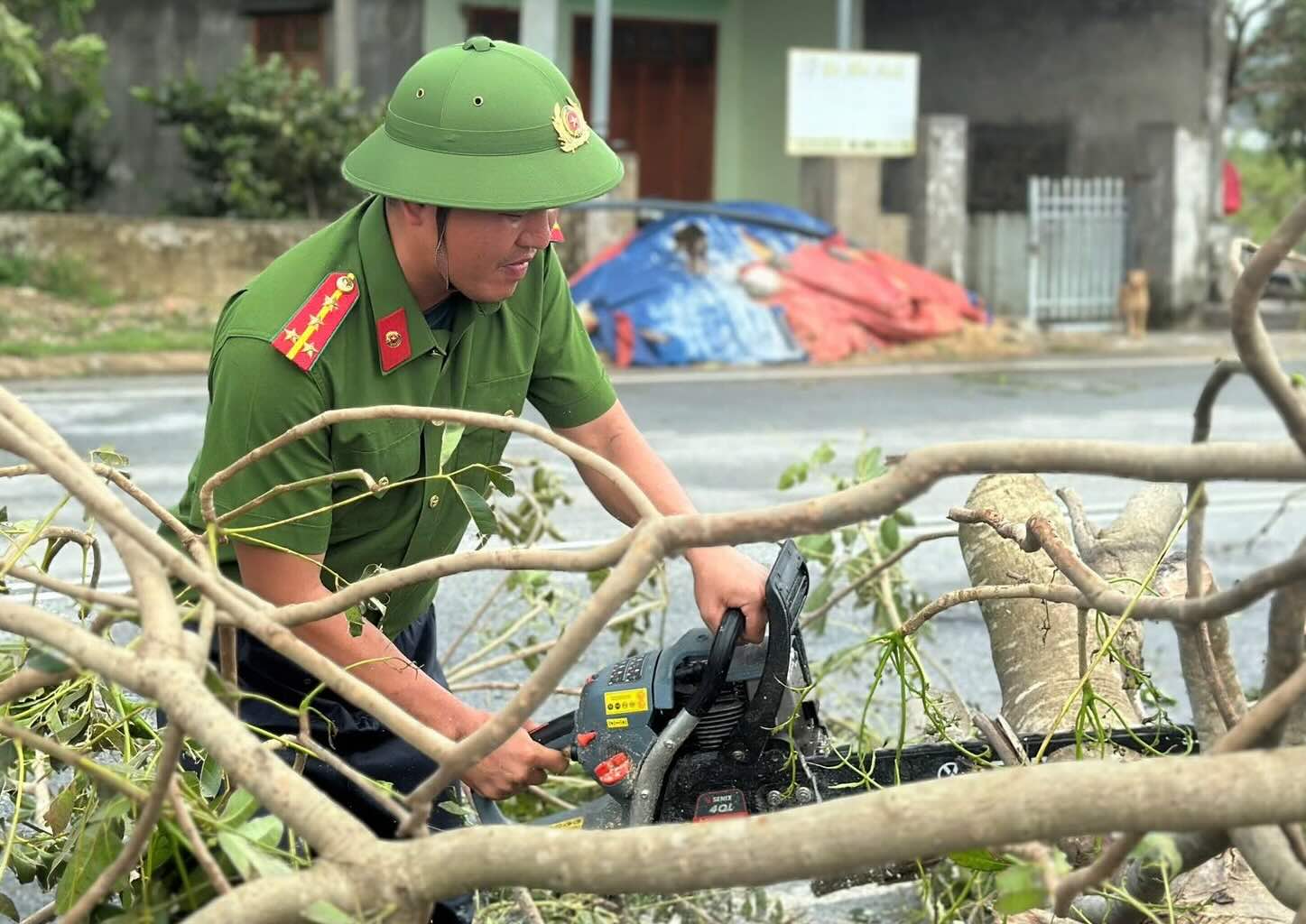 Functional forces clean up after the storm. Photo: Van Son