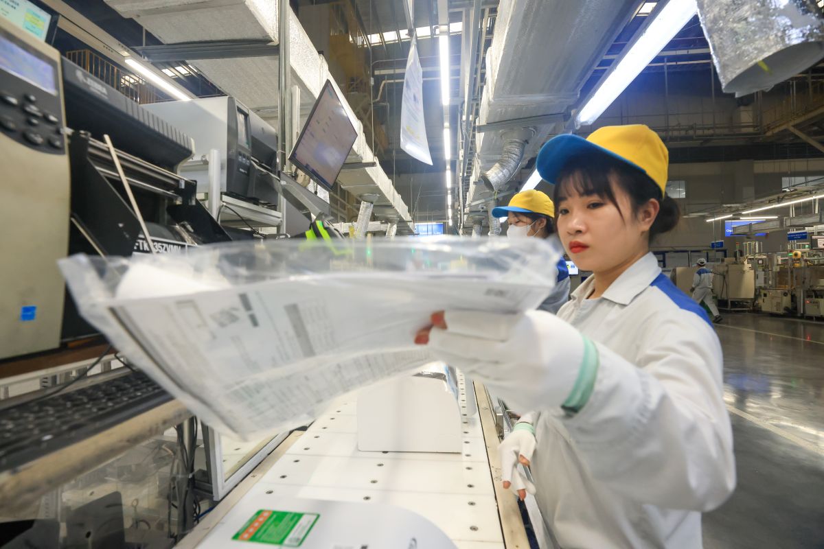 Workers working at a Japanese FDI enterprise in Vietnam. Photo: Hai Nguyen
