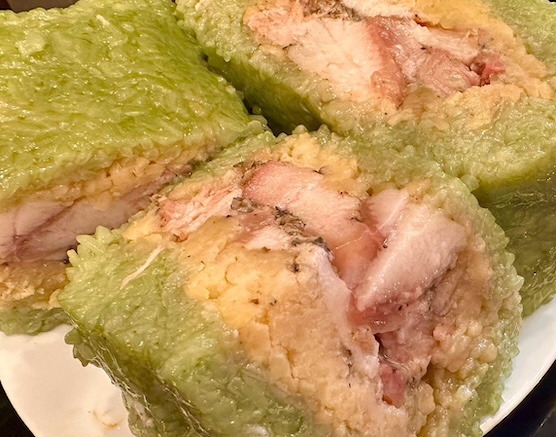 Banh chung is one of the dishes that easily causes excess fat accumulation, so workers need to use it in moderation during Tet. Photo: Kieu Vu