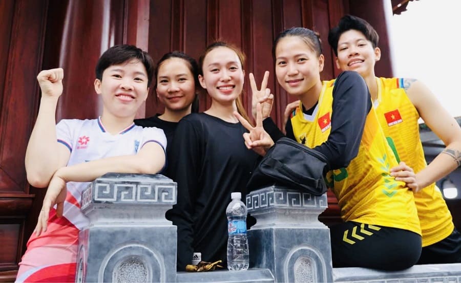Libero Khanh Dang has reunited with many old teammates at VTV Binh Dien Long An. Photo: VTVBDLA