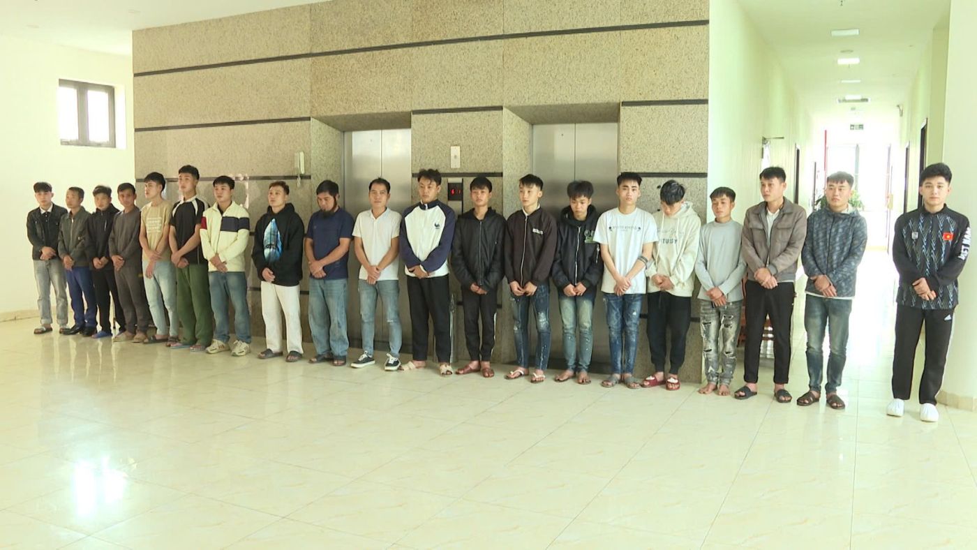 Các đối tượng liên quan vụ gây rối trật tự công cộng. Ảnh: Công an Thanh Hóa