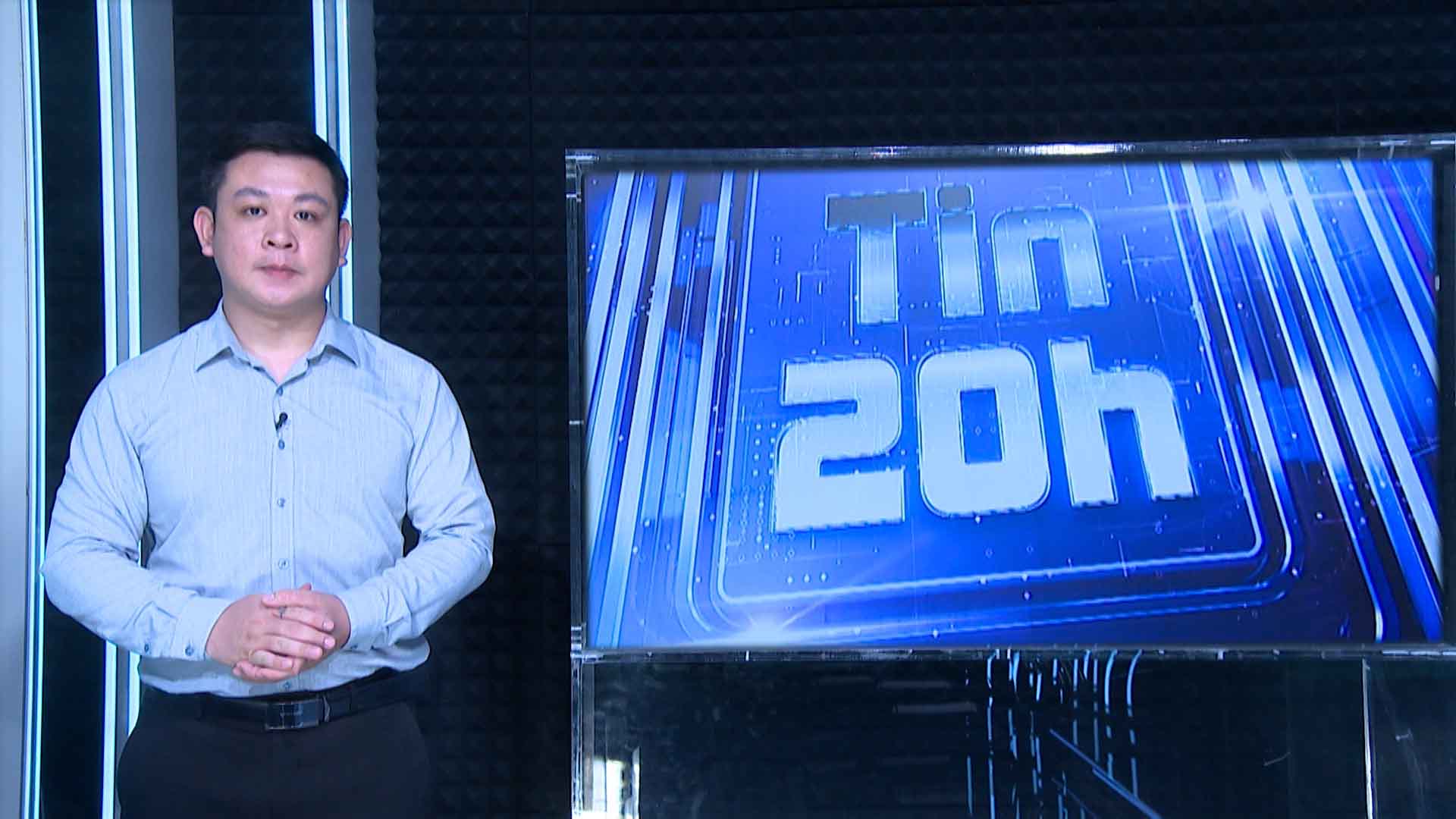 8 PM News: Stores limit each customer to buy 1 tael when gold prices increase