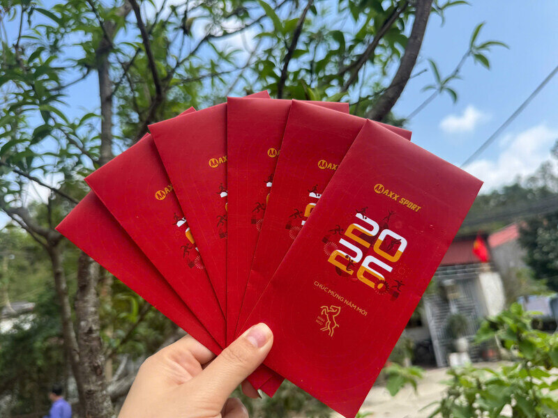 After divorce, children's lucky money also becomes a problem for family members. Photo: Khanh Linh