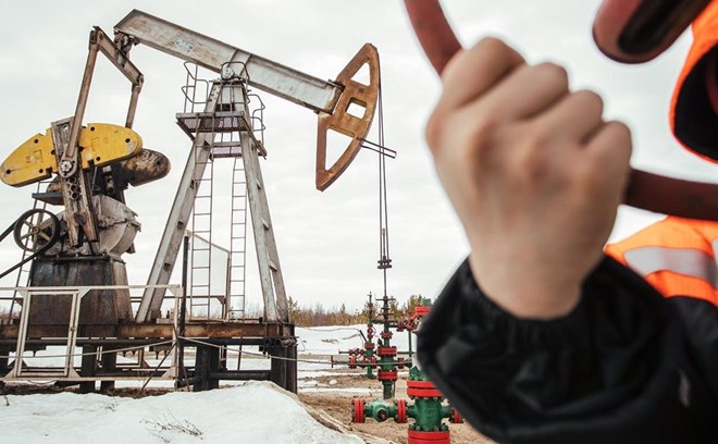 Sản xuất dầu khí Nga tại mỏ Yuzhno-Surgutskoye của Rosneft. Ảnh: TASS