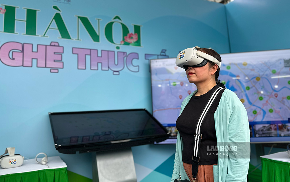 Với hơn 300 điểm đến của Hà Nội đã được số hóa, việc khám phá Thủ đô trở nên dễ dàng và trực quan. Ảnh: Ý Yên