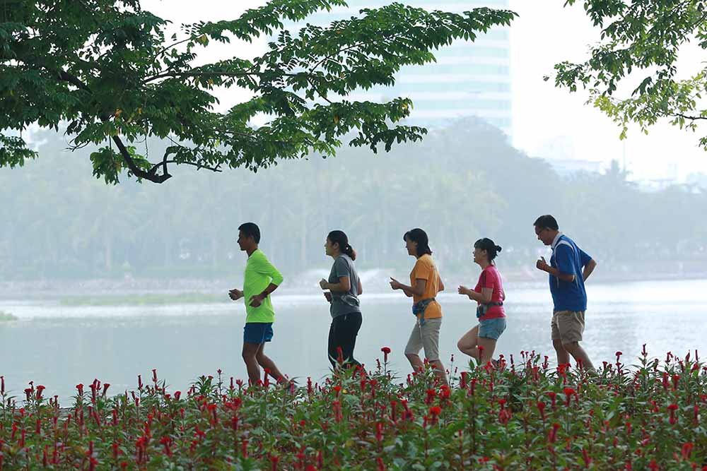 A scientific diet combined with regular physical activity has long been considered an important factor in maintaining health. Photo: Hai Nguyen