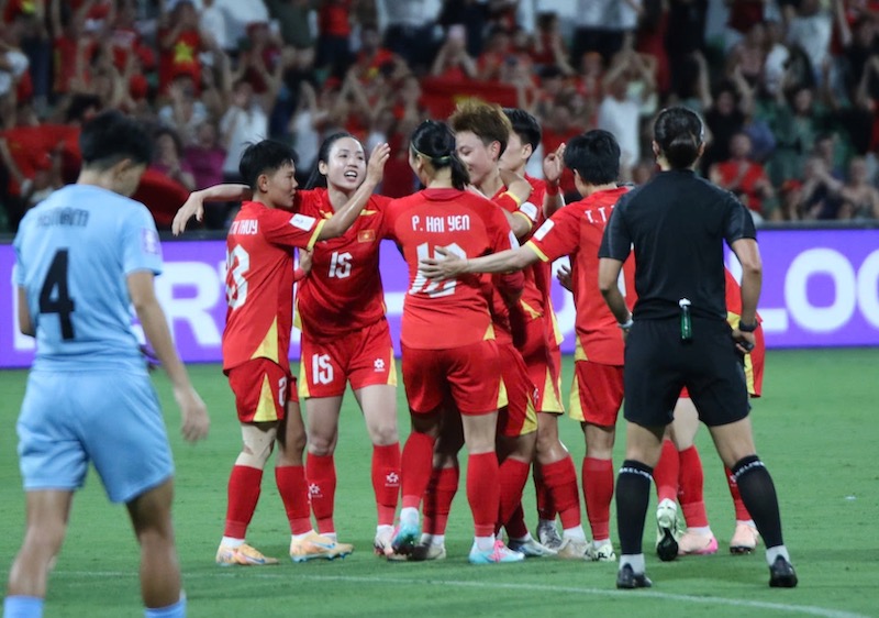 Vietnam women's team is forced to get points against Japan women's team to compete for a ticket to the quarterfinals. Photo: VFF