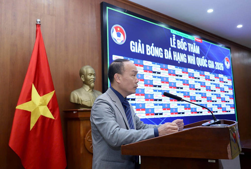 Ông Nguyễn Văn Phú phát biểu. Ảnh: VFF