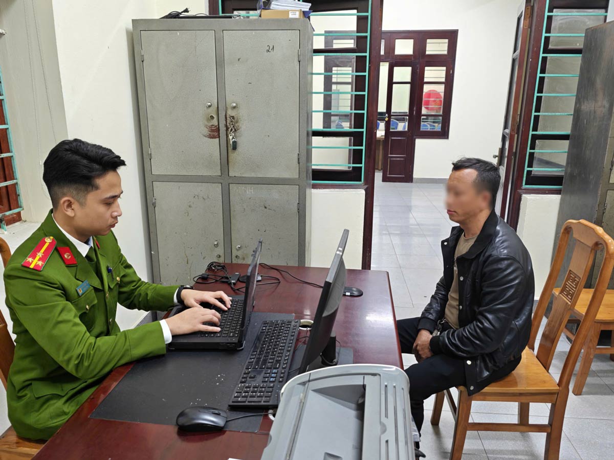 Dương Văn Dinh bị khởi tố để điều tra về tội “Vi phạm quy định về tham gia giao thông đường bộ” theo khoản 2, Điều 260 Bộ luật Hình sự. Ảnh: Công an Quảng Ninh