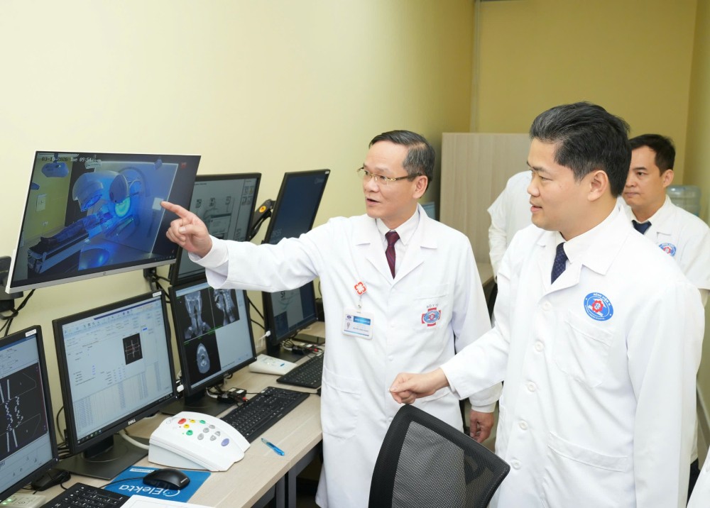 Thứ trưởng Thường trực Vũ Mạnh Hà