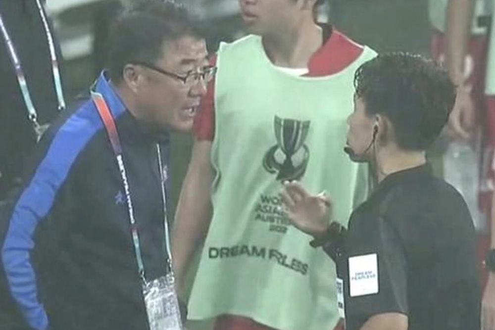 Le match de l'équipe féminine de la RPDC de Corée contre l'équipe féminine de Chine a suscité des controverses sur l'arbitrage. Photo: Capture d'écran de la vidéo