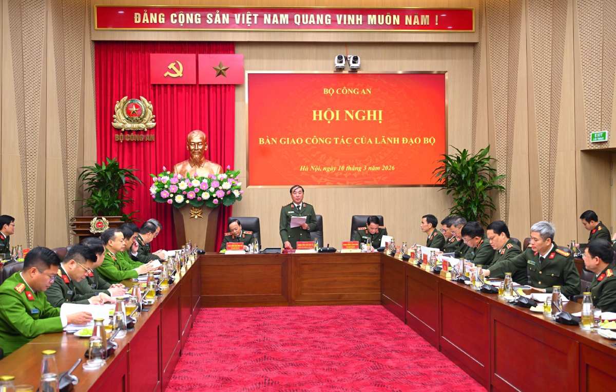 Thượng tướng Trần Quốc Tỏ phát biểu tại hội nghị. Ảnh: Bộ Công an 