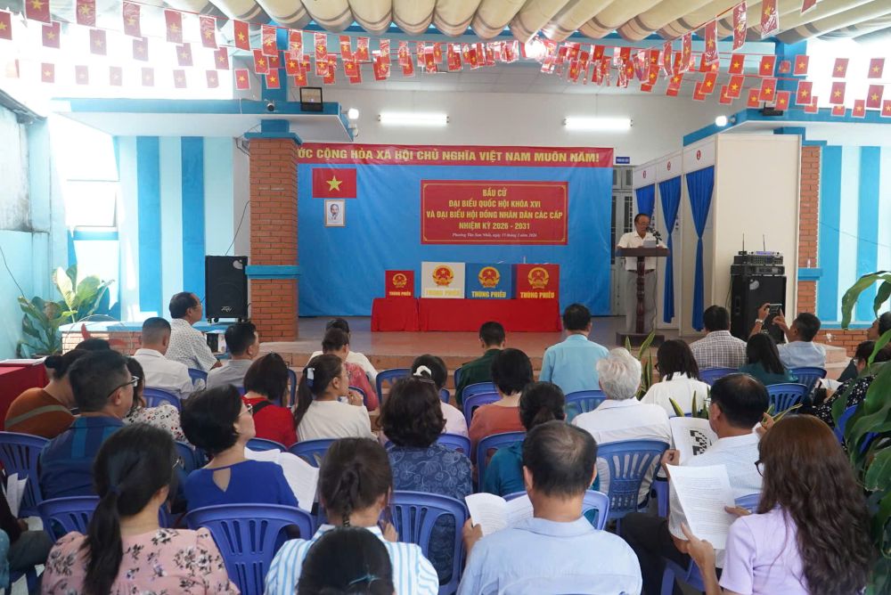 호치민시의 동에서 국회 및 인민의회 선거일 시범 운영을 조직합니다. 사진: 안 뚜