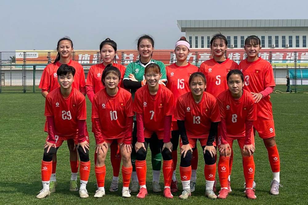 L'équipe féminine vietnamienne U20 lors de son premier match amical en Chine. Photo: VFF