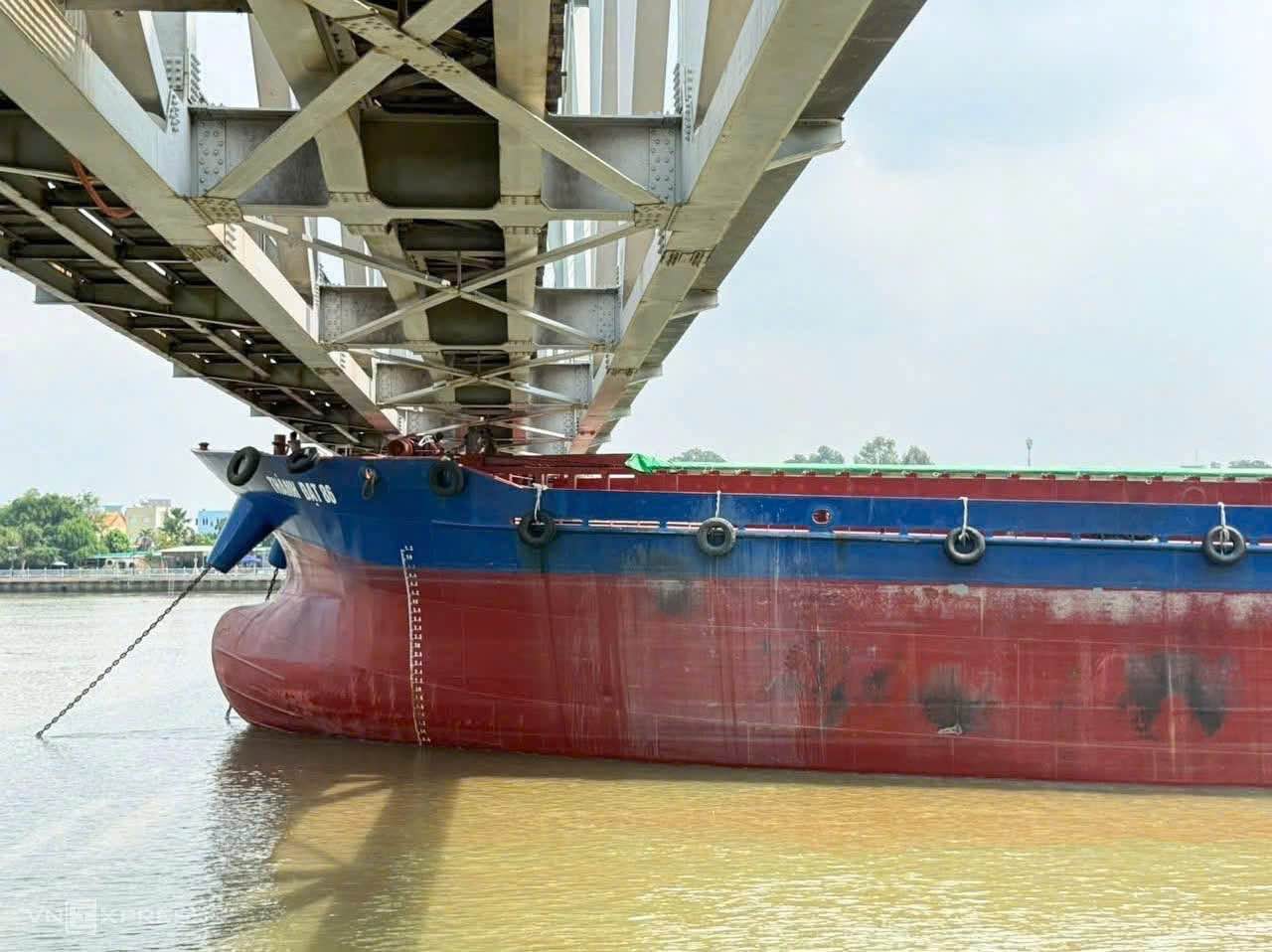 Công an tỉnh Đồng Nai khởi tố vụ tàu Thành Đạt 86 va vào cầu Ghềnh. Ảnh: CAĐN