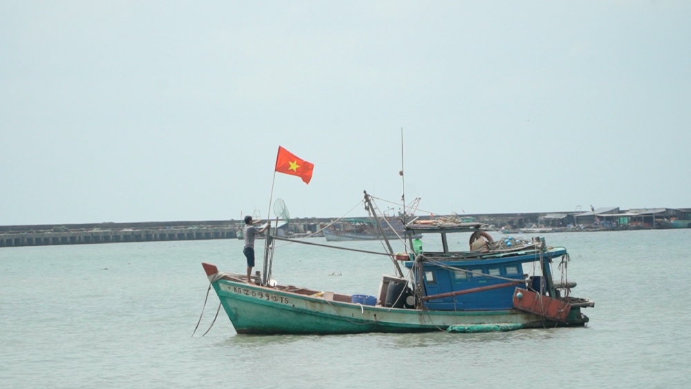 Create all favorable conditions for people, especially fishermen, to participate in the election. Photo: Nguyen Anh