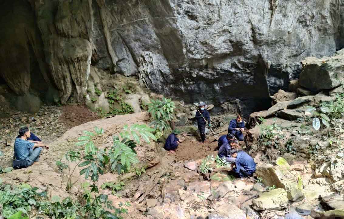 Khu vực phát hiện hài cốt liệt sĩ cùng nhiều di vật. Ảnh: Hoàng Anh