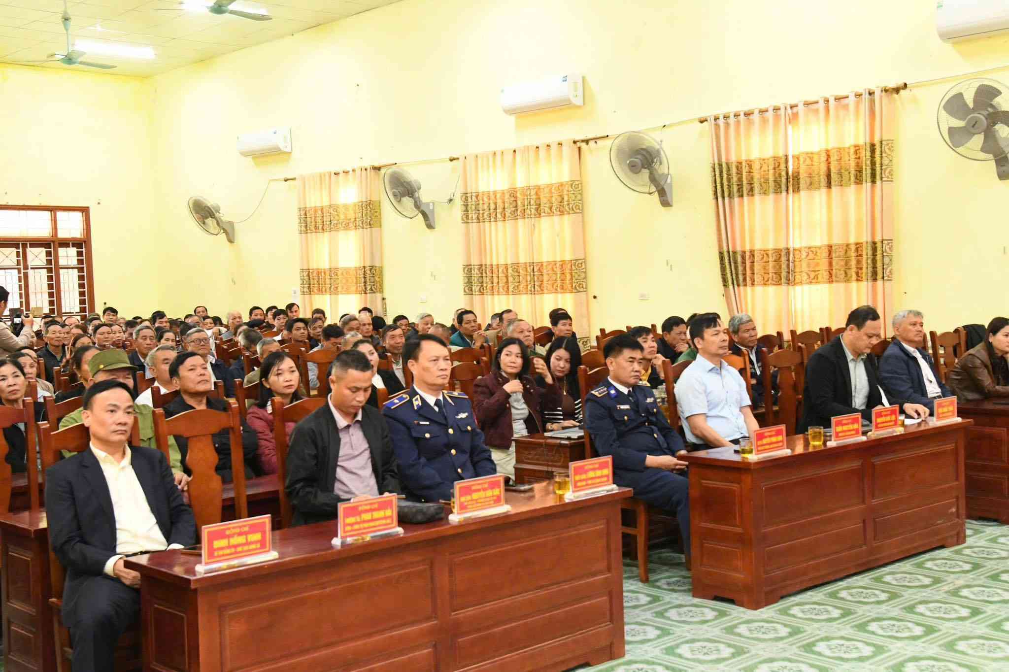 Quang cảnh chương trình tuyên truyền, phổ biến pháp luật cho bà con giáo dân xã Trung Lộc, tỉnh Nghệ An.